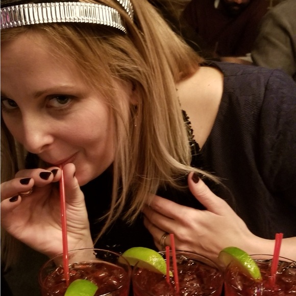 Meet your Posher, Stephanie - Picture 1 of 1